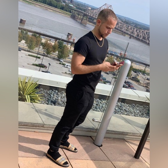 Meet your Posher, John - Picture 5 of 6